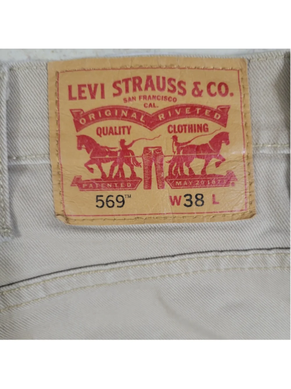 Levis levi 569